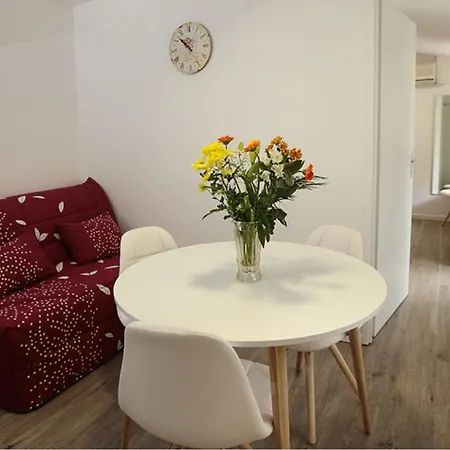 T2 N°107 Apartment *